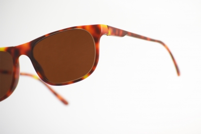 Una solución de impresión 3D de Stratasys para diseñadores de gafas reduce la comercialización de las monturas