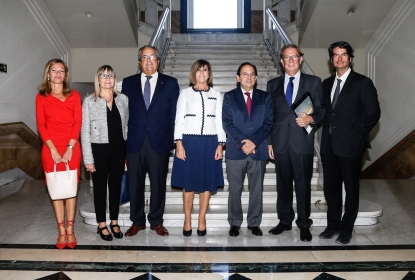 Se presenta en el Senado el libro '100 Medidas que Mejoran el Sector de la Salud'