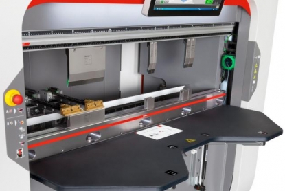 Prensa plegadora rápida y compacta para piezas de flexión de tamaño pequeño y mediano