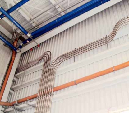 Un sistema de granulado y transporte de Wittmann Battenfeld triunfa en Liebherr Bulgaria