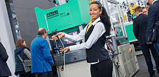 Arburg estrena la Allrounder 820 H con nuevo diseño en Plast 2018