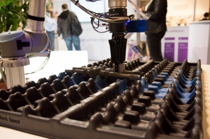 SEAT Componentes y Eurecat desarrollan un robot colaborativo capaz de adaptarse a su entorno