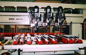 Las cadenas portacables readychain de igus triunfan en los centros de mecanizado para madera de IMA