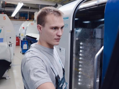 Königsee Implantate instala dos nuevas máquinas Tornos