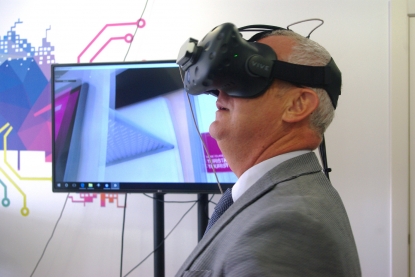 El delegado del Gobierno andaluz en Cádiz visita el Centro de Innovación en Fabricación Avanzada de Altran