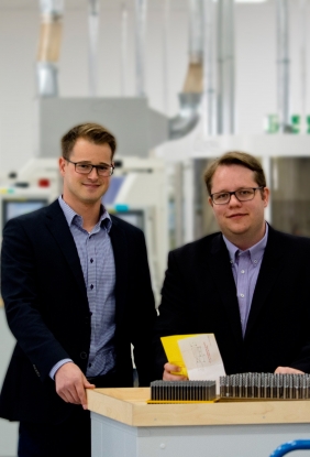 'Queremos ser una familia', dicen Andreas Vratny y Marius Heinemann-Grüder, clientes de Vollmer