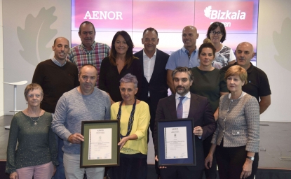 Bizkaia renueva las certificaciones de calidad y gestión ambiental que tienen la mitad de sus playas