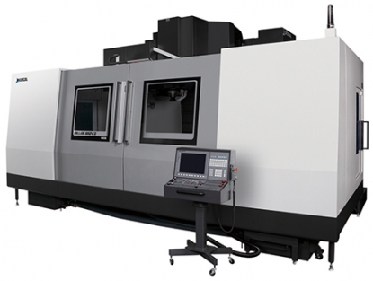 Centro de mecanizado vertical con un tamaño de mesa de 2.200 x 850 mm y con 36 herramientas