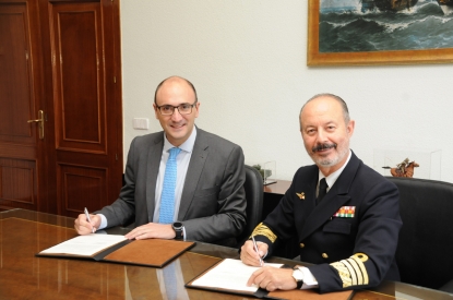 El Ministerio de Defensa y UNE firman un convenio en materia de normalización