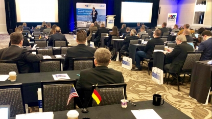 VDW organizó simposios en Detroit y Charlotte para promocionar las máquinas alemanas