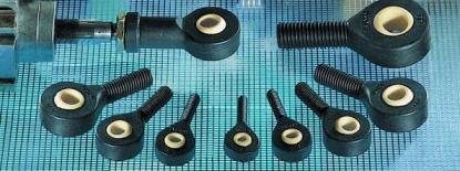 igus explica cómo los cojinetes contribuyen a probar las juntas neumáticas