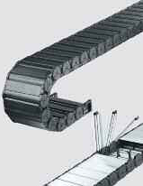 Portacables multivariable con numerosos accesorios y variantes de traviesas