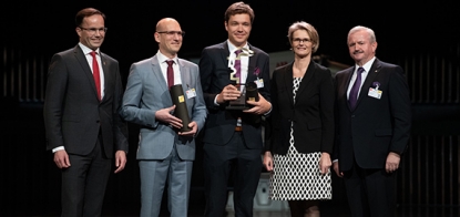 Un conector tipo velcro para uso universal en ensamblaje electrónico, ganador del Hermes Award