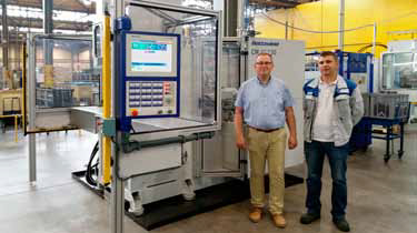 Cooper Standard da la respuesta óptima a las necesidades de sus clientes con Wittmann Battenfeld