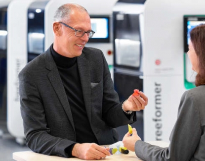 El freeformer de Arburg amplía la cartera de productos con piezas aditivas originales de Teufel Prototypen