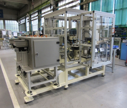 AGME ofrece máquinas especiales de remachado automático con mayores cadencias de producción