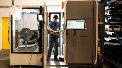 La Mobile Bending Cell de Bystronic ofrece las opciones de automatización más modernas a Göweil