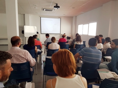 Andaltec forma a una docena de empresas andaluzas sobre seguridad alimentaria de materiales en contacto con alimentos