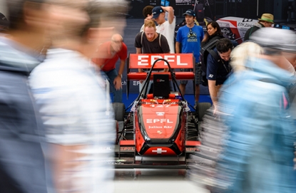 Stäubli facilita conectores de alta potencia para Formula Student