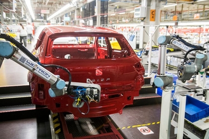 El robot colaborativo que da nombre a los coches de SEAT