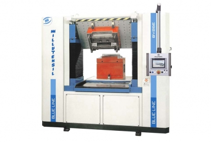 Prensa para el montaje, ajuste, verificación y reparación, con posibilidad de inyectar los moldes a baja presión