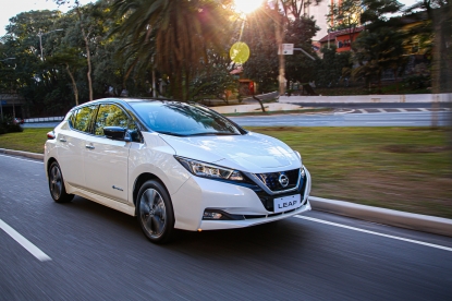 Nissan lidera el mercado de los vehículos electrificados en España