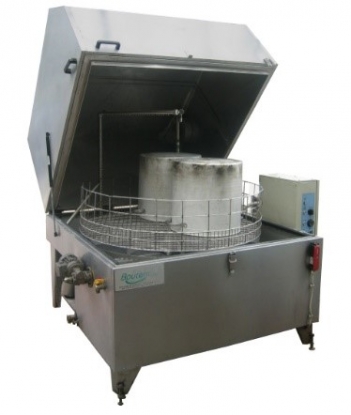 Cabinas equipadas con una cesta de carga giratoria para el 'lavado y desengrase' de todo tipo de piezas