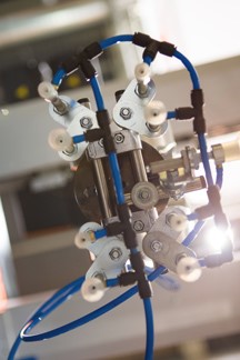 Sepro presentó en K 2019 el sistema 'My Gripper', que facilita la creación de manos