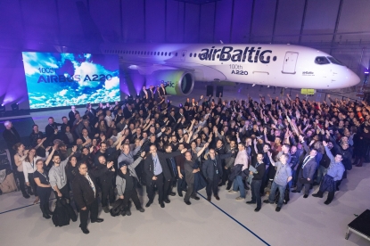 Airbus celebra la producción del A220 número 100