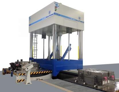 Prensa con un plato de 3.500 x 2.500 mm para ajuste de moldes medianos y grandes