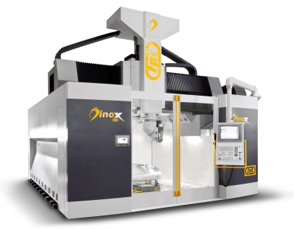 Centro de mecanizado tipo puente que combina dimensiones compactas con una amplia zona de trabajo