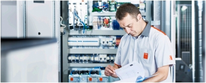 Servicios de mantenimiento y conservación para el mecanizado de chapa