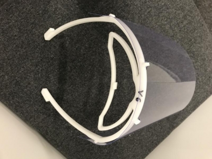 Trumpf fabrica cascos de protectores faciales para hospitales