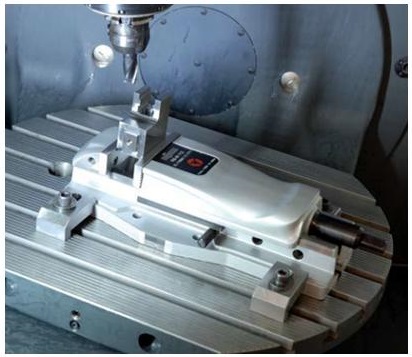 Sistema de sujeción mecánico con multiplicador de potencia accionado manualmente