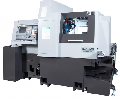 Torno con 9 ejes lineales y 2 ejes C