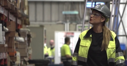 Acerinox firma con BBVA el primer préstamo del sector siderúrgico ligado a objetivos de sostenibilidad