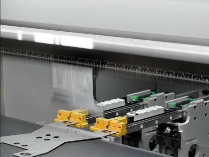 Sistema de bombeo hidráulico y dinámico para prensas plegadoras