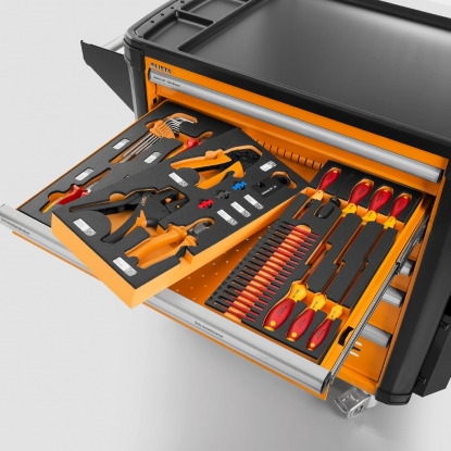 Caja de herramientas con insertos variables para herramientas