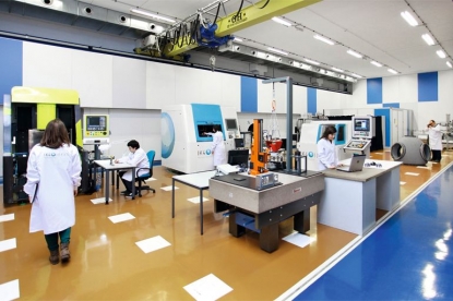 Las máquinas inteligentes y conectadas son claves en defectología y acabado superficial