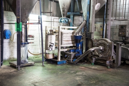 Servicio de micronizado a color de materiales plásticos y químicos con base polimérica