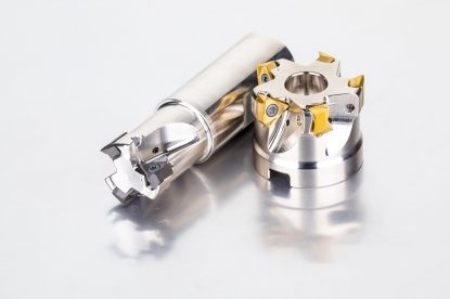 Plaquitas y herramientas para fresado en escuadra a 90&deg;