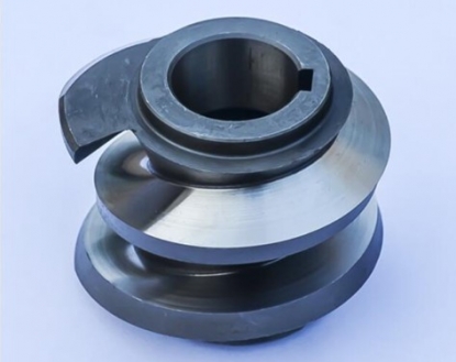 Zhucheng Zhengxin Machinery produce curvas globoidales sobre una rectificadora de levas de Schneeberger