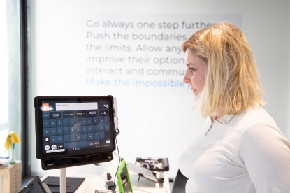 Tekniker diseña la electrónica y la mecánica completa de un revolucionario dispositivo de “eye-tracking”