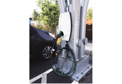 ISTA Electric contribuye a la implantación del coche eléctrico en áreas públicas y privadas