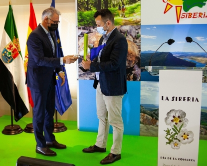 Reconocen a la planta embotelladora de Nestlé en Badajoz por su desarrollo económico sostenible