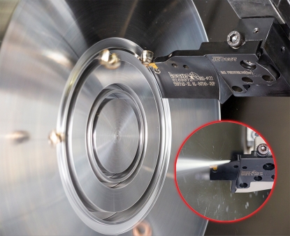 Nuevas herramientas y adaptadores con agujeros de refrigeración para mecanizado profundo