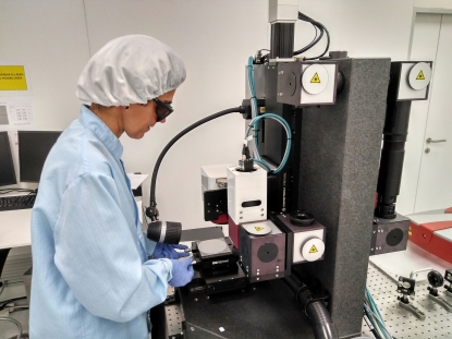 Una tecnología láser convierte superficies de cobre en colectores de corriente para baterías de ion-litio