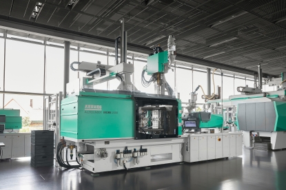 Serie que ofrece más espacio, modularidad y facilidad de uso para la inyección multicomponente