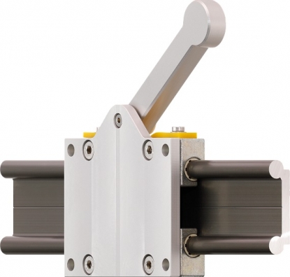 Fijación robusta con mecanismo de manivela