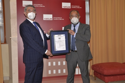 La UCLM, pionera en lograr la certificación de Seguridad y Salud frente al COVID-19 en el Trabajo